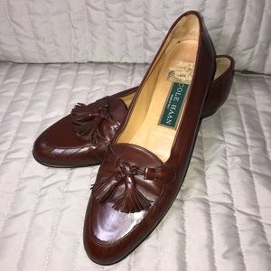 Cole Haan brown leather tassel loafers/flats. 6 1/2 AA.  Made in Italy. Vintage.